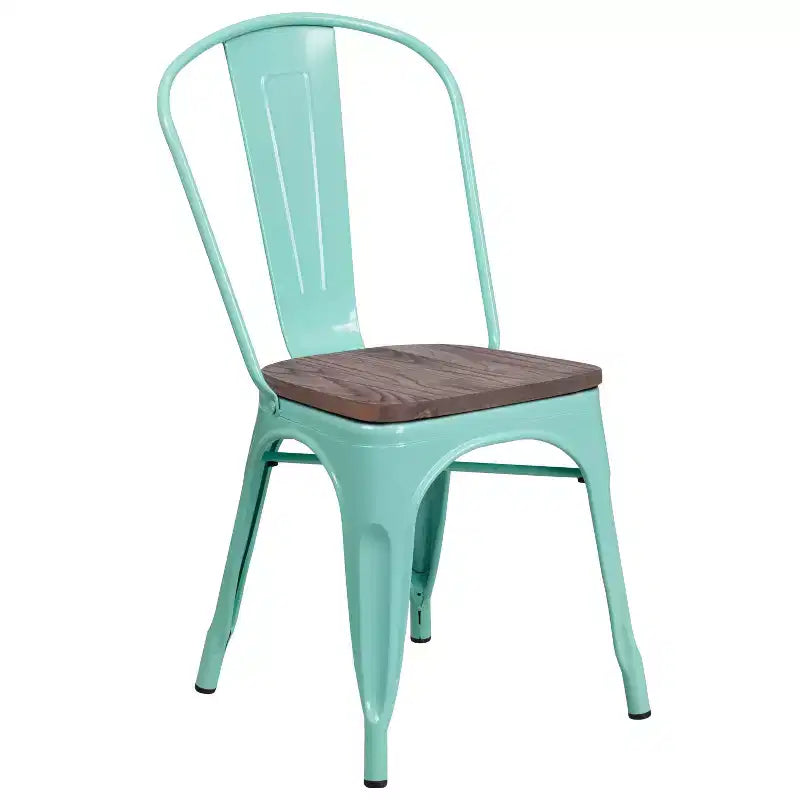 Sedia da pranzo impilabile in metallo colorato con seduta in legno