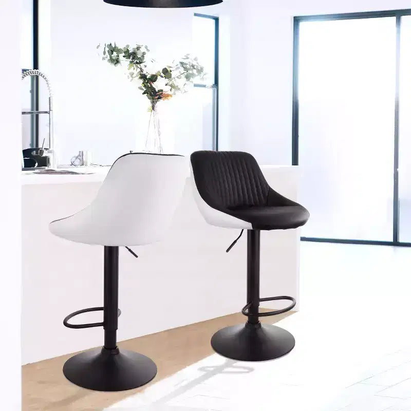 Set di 2 sgabelli da bar regolabili in altezza in similpelle – Bianco e nero con base nera