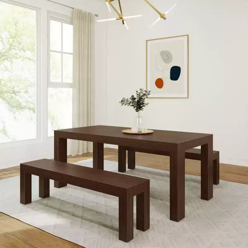 Set tavolo da pranzo moderno in legno massello Plank+Beam con 2 panche per 6 persone